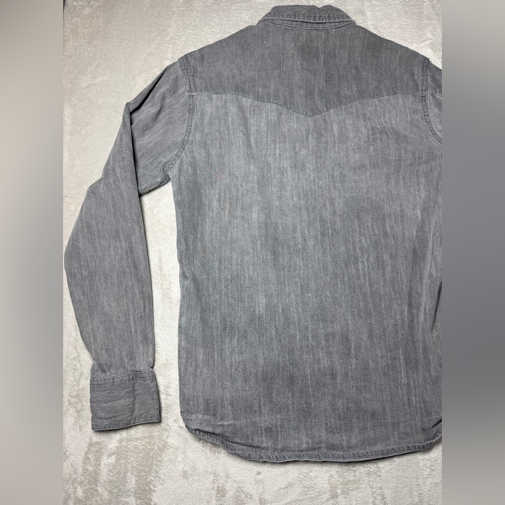 Levi’s Men’s Barstow Classic Western Pearl Snap Grey Denim Jean Shirt Size Small - Picture 10 of 14